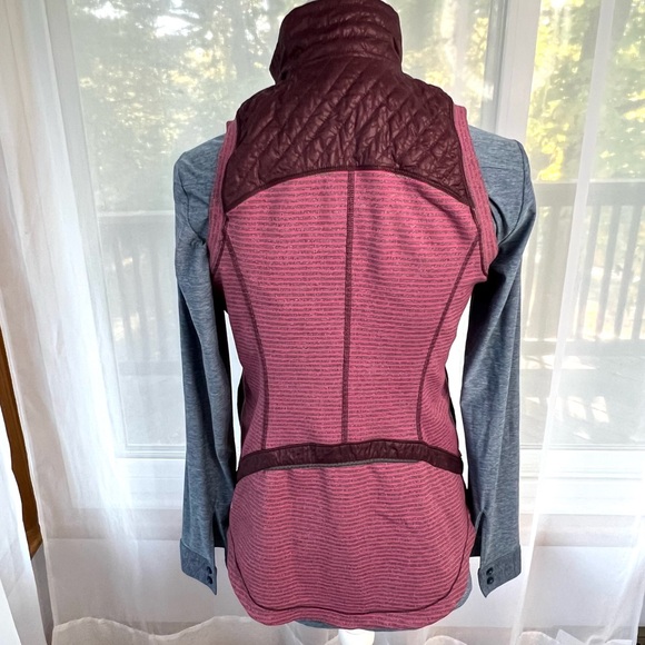 Lululemon Rebel Runner Vest Petal Camo Embossed Hyper Stripe Bumble Berry Sz 6 - Picture 5 of 16